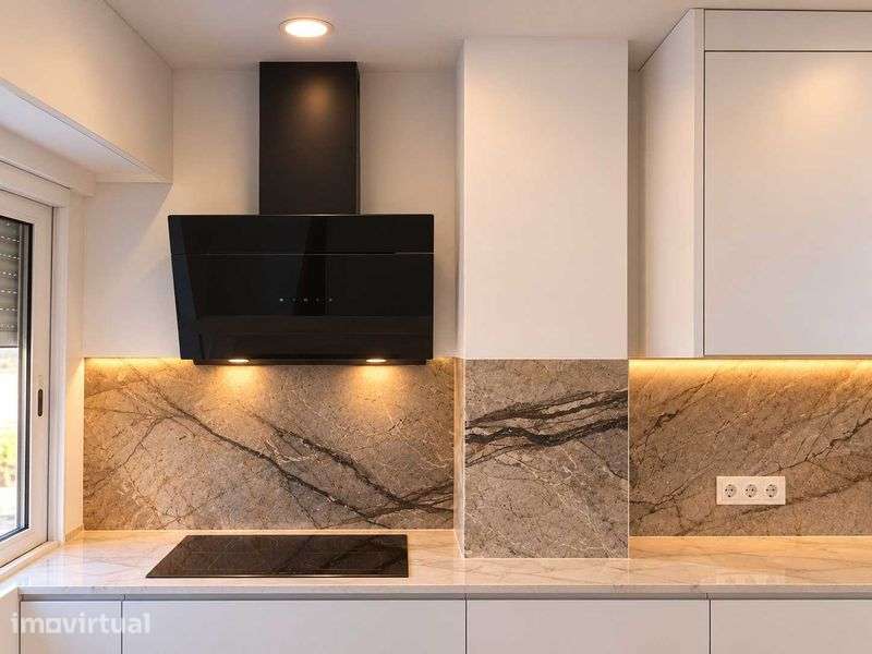Apartamento T2 Remodelado com Varanda | Mina de Água, Amadora - Grande imagem: 2/8