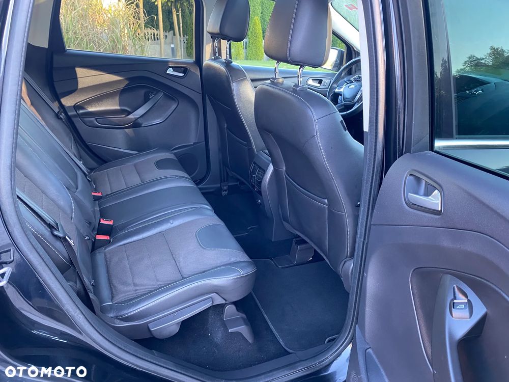 Ford Kuga 1.5 EcoBoost 2x4 Titanium - 9