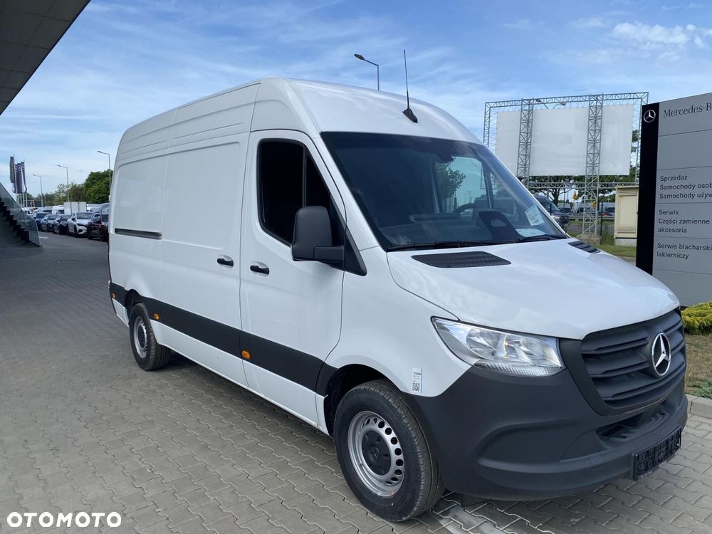 Mercedes-Benz Sprinter - 4
