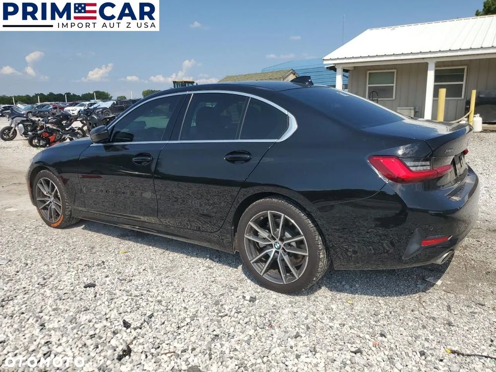 BMW Seria 3 330i xDrive - 2