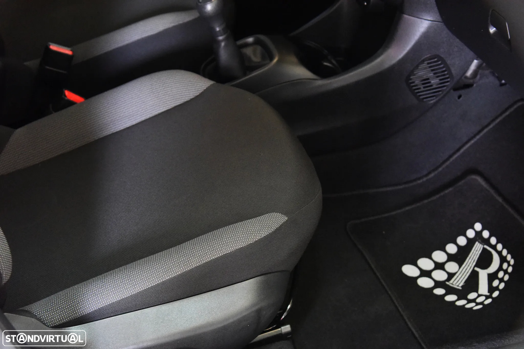 Toyota Aygo x-play Eco - 20