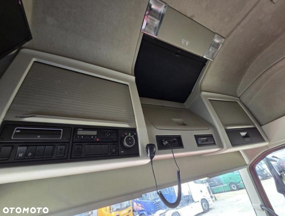 Volvo FH 500 XXL TELEWIZOR / KSENONY / FULL SPOJLERY / LAKIER METALIK / DŁUGA RAMA AKUMULATORY Z TYŁU / LAMPY LED / NAJWIĘKSZA KABINA XXL z TV / 2017 ROK !! - 26