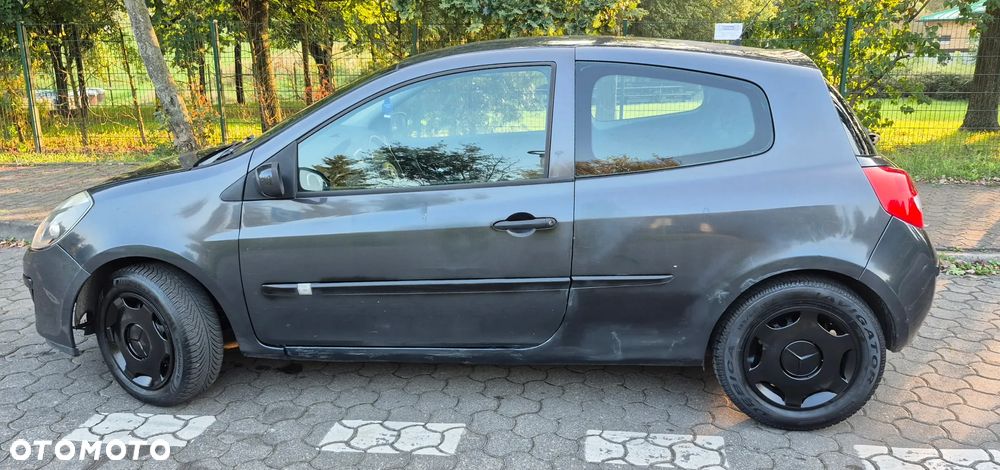 Renault Clio 1.2 16V Authentique - 4