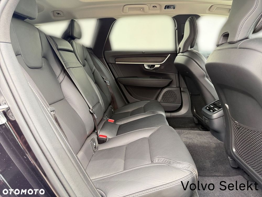 Volvo V90 Cross Country - 29