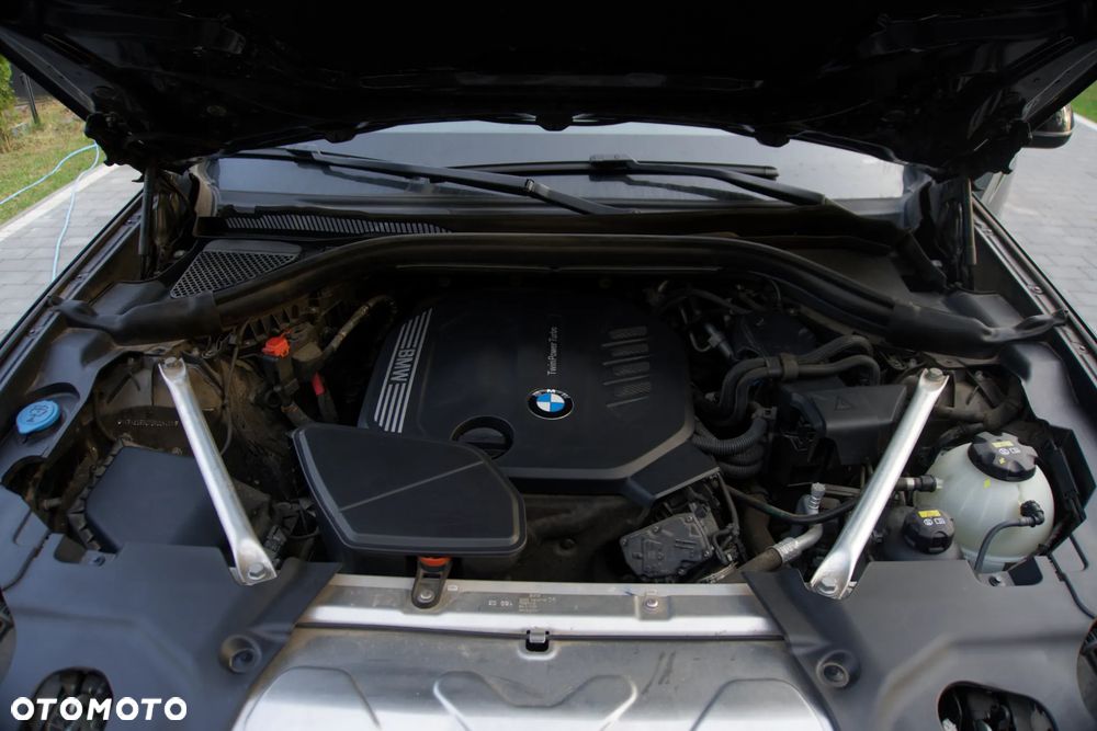 BMW X3 xDrive20d Luxury Line - 28