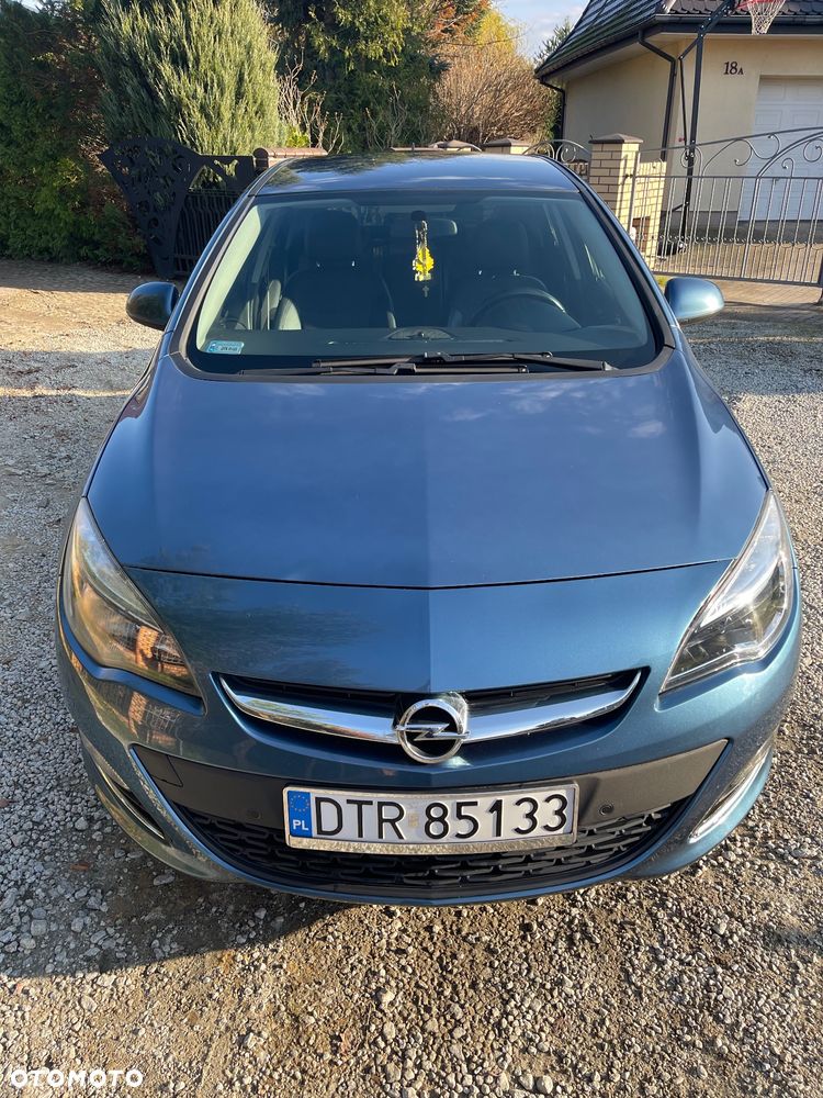 Opel Astra IV 1.4 T Cosmo - 2