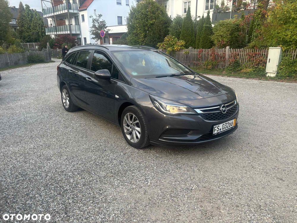 Opel Astra 1.6 D (CDTI) Edition - 1