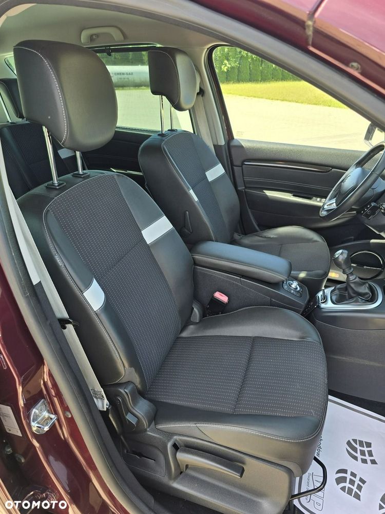 Renault Scenic - 30