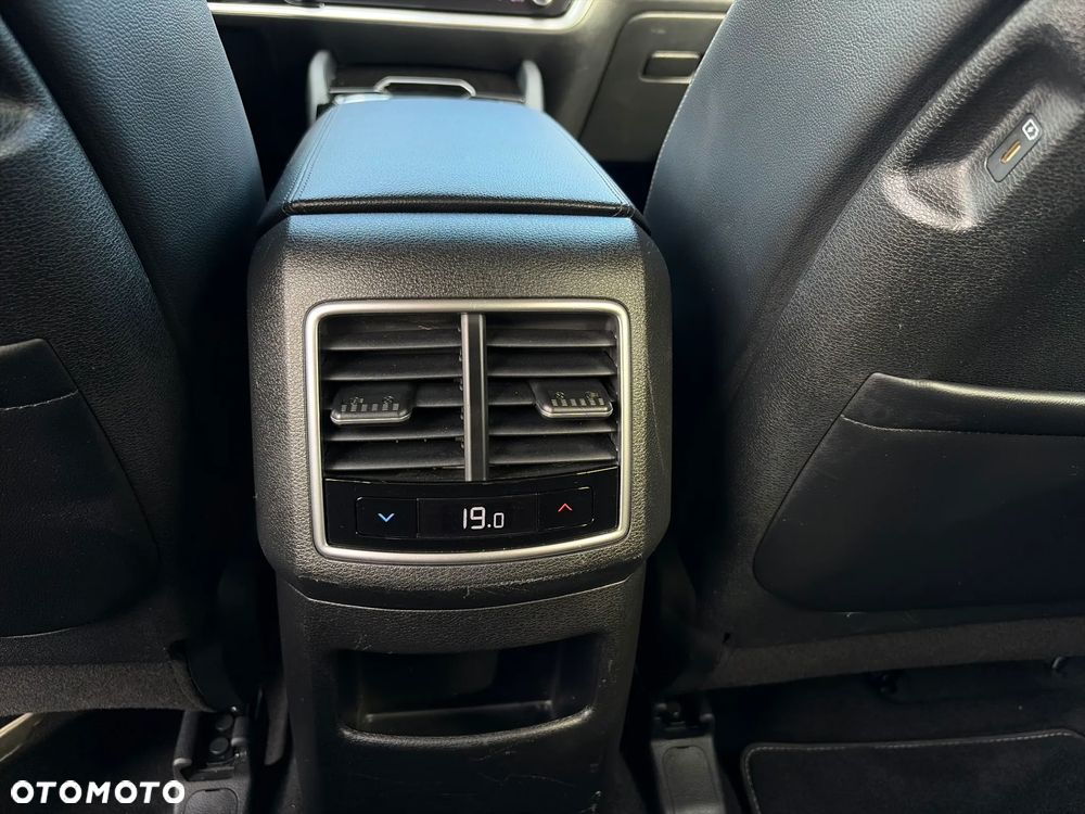 Kia Sportage 1.6 T-GDI HEV Business Line 4WD - 23