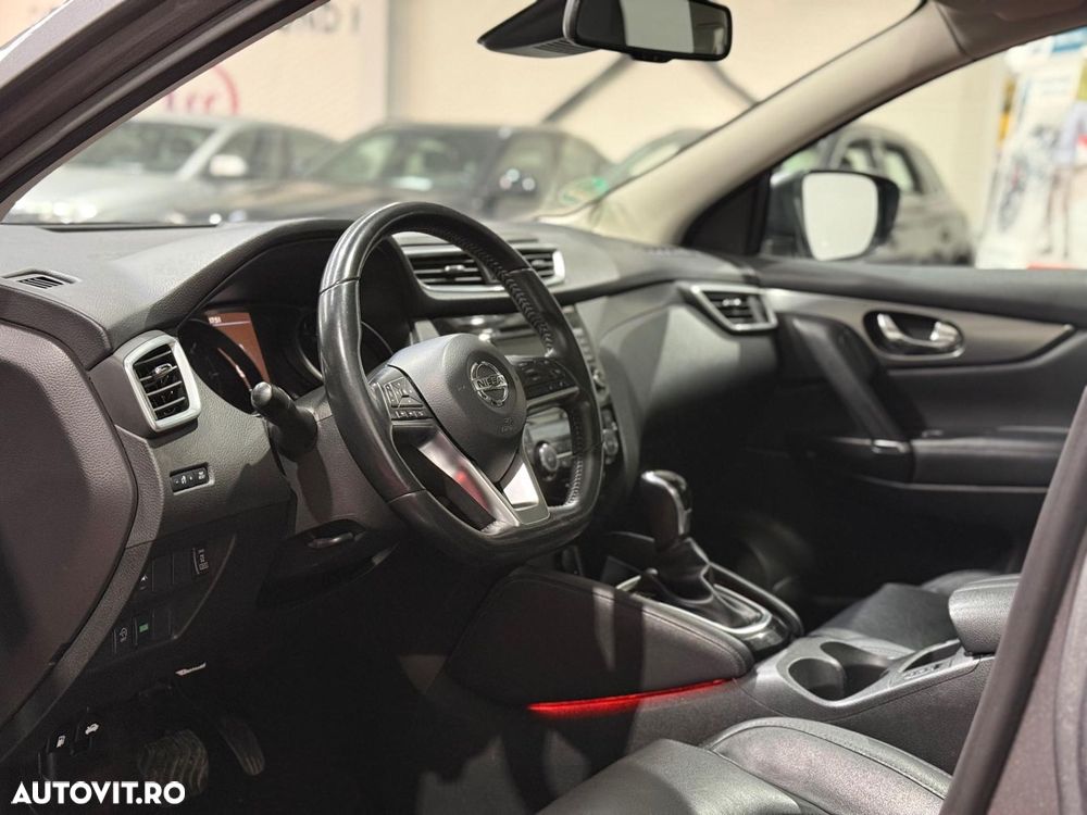 Nissan Qashqai 1.7 dCi Xtronic ALL-MODE 4x4i TEKNA - 8
