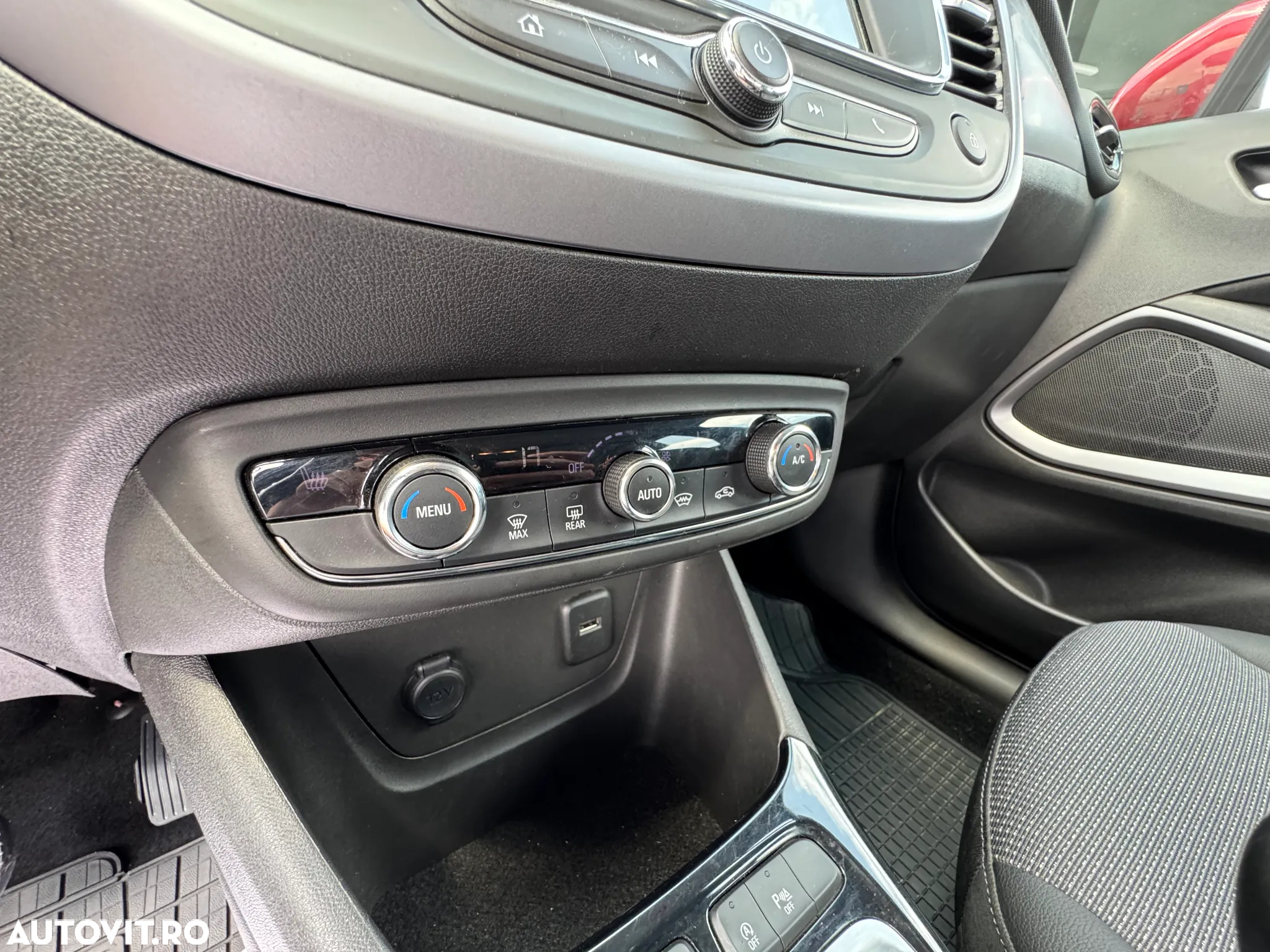 Opel Crossland X 1.2 Start/Stop Innovation - 27