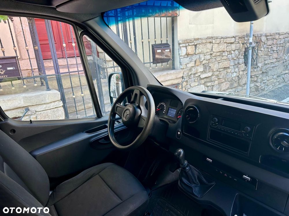 Mercedes-Benz sprinter - 4