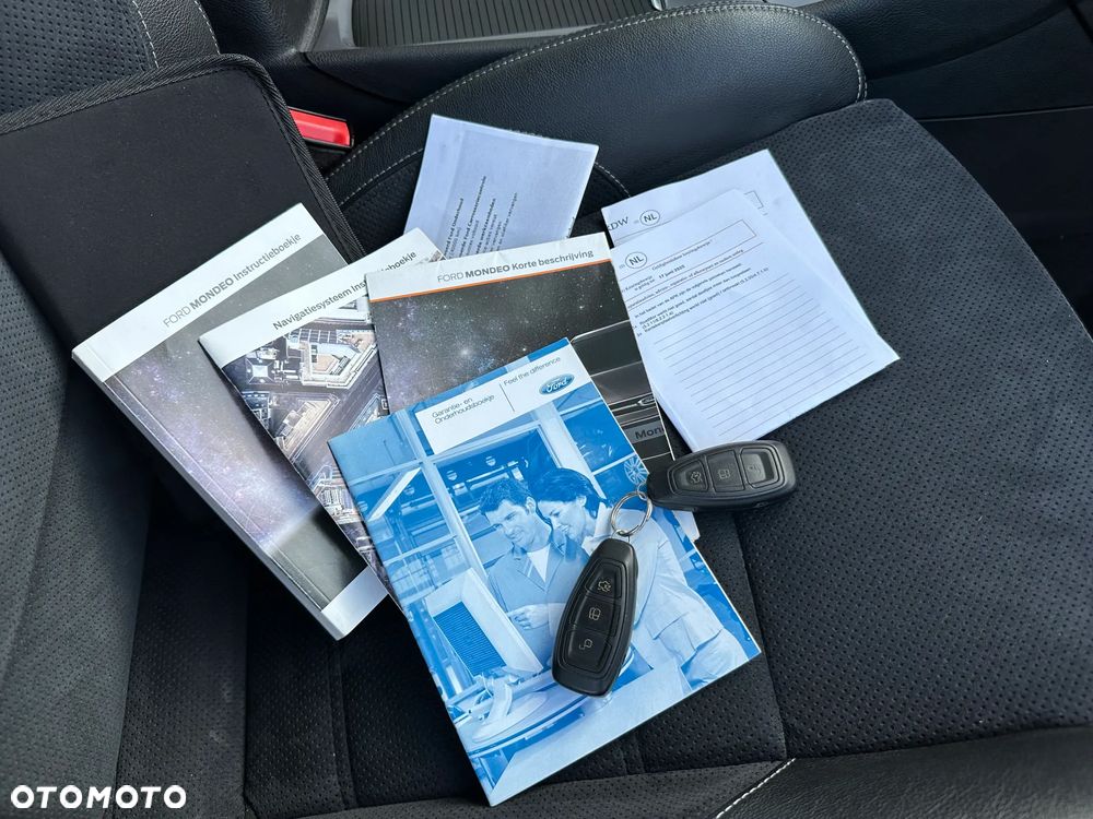 Ford Mondeo 1.6 TDCi Platinium X Plus (Titanium) - 29