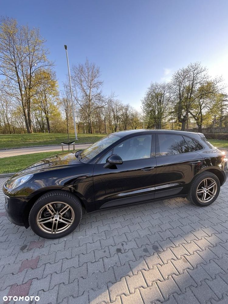 Porsche Macan - 1