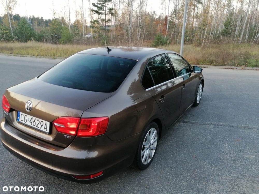 Volkswagen Jetta 1.4 TSI Highline - 6
