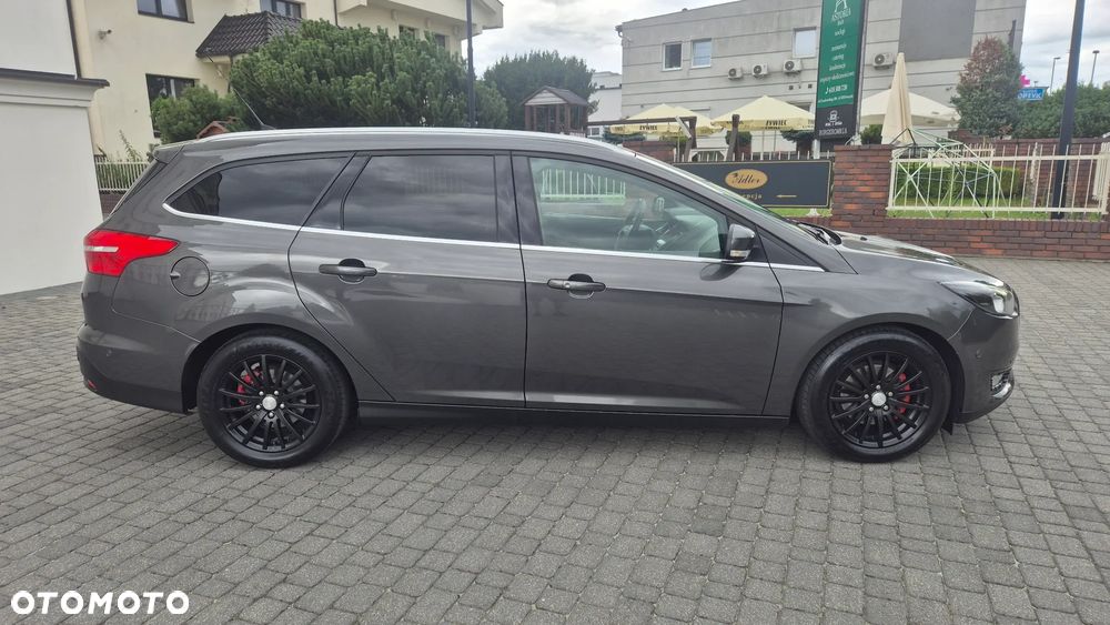 Ford Focus 1.0 EcoBoost Titanium - 4