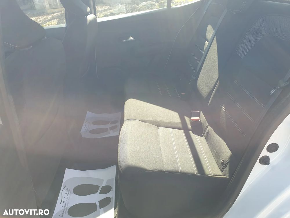 Dacia Logan TCe 90 MT6 Prestige - 14