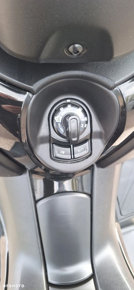 Yamaha X-max - 24