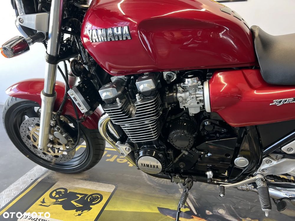 Yamaha XJR - 13