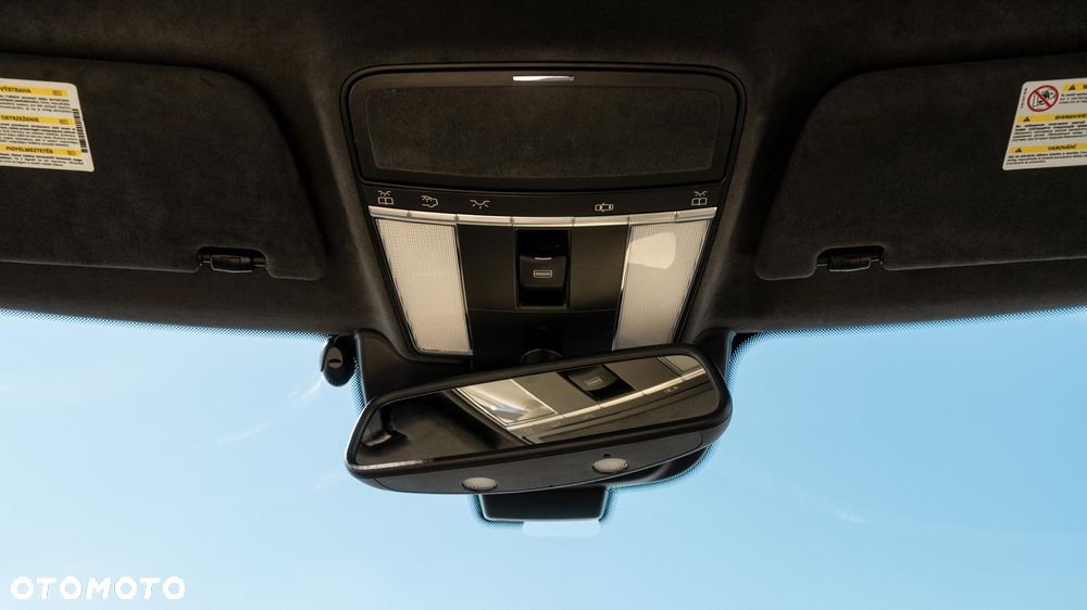 Mercedes-Benz CL 500 4-Matic BlueEff - 27