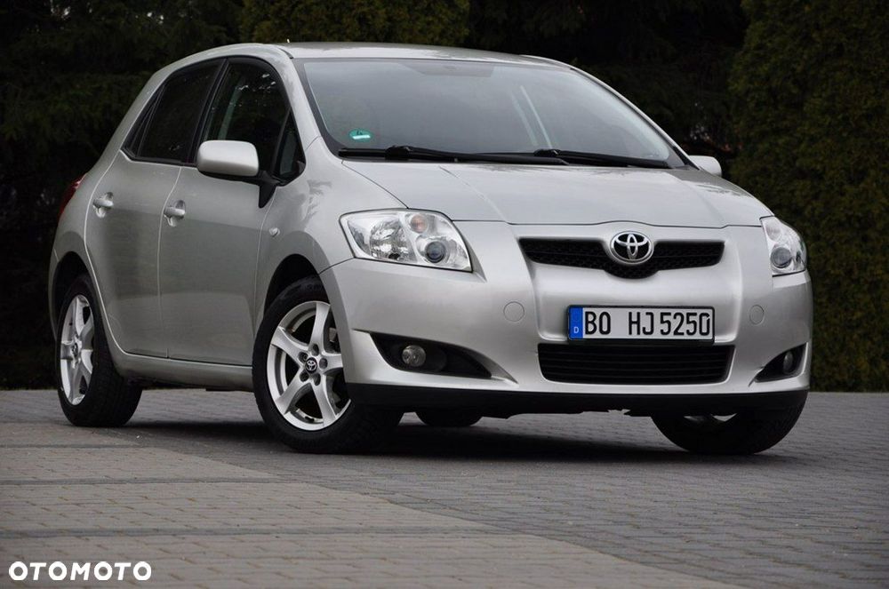 Toyota Auris - 11