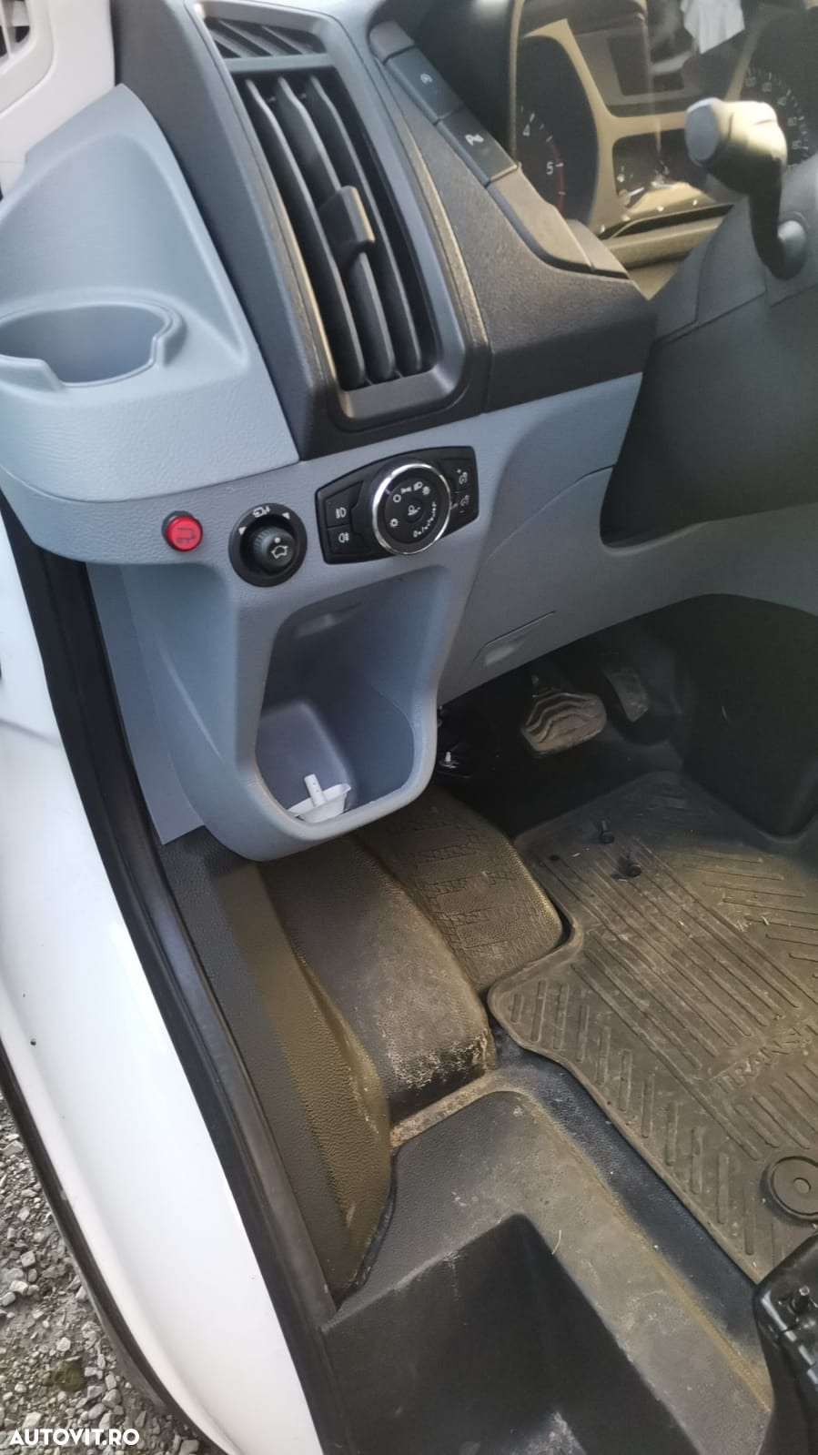 Dezmembram Ford Transit 2.0 tdci 30.000 km - 6