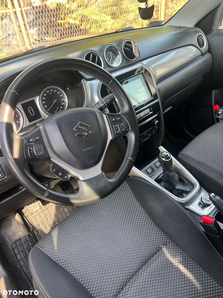 Suzuki Vitara 1.6 Premium 4WD - 12