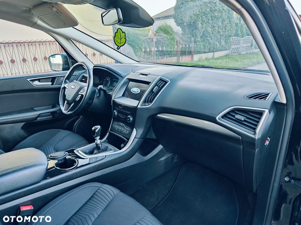 Ford S-Max - 11