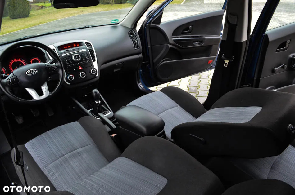 Kia Ceed Cee'd 1.6 Comfort - 29