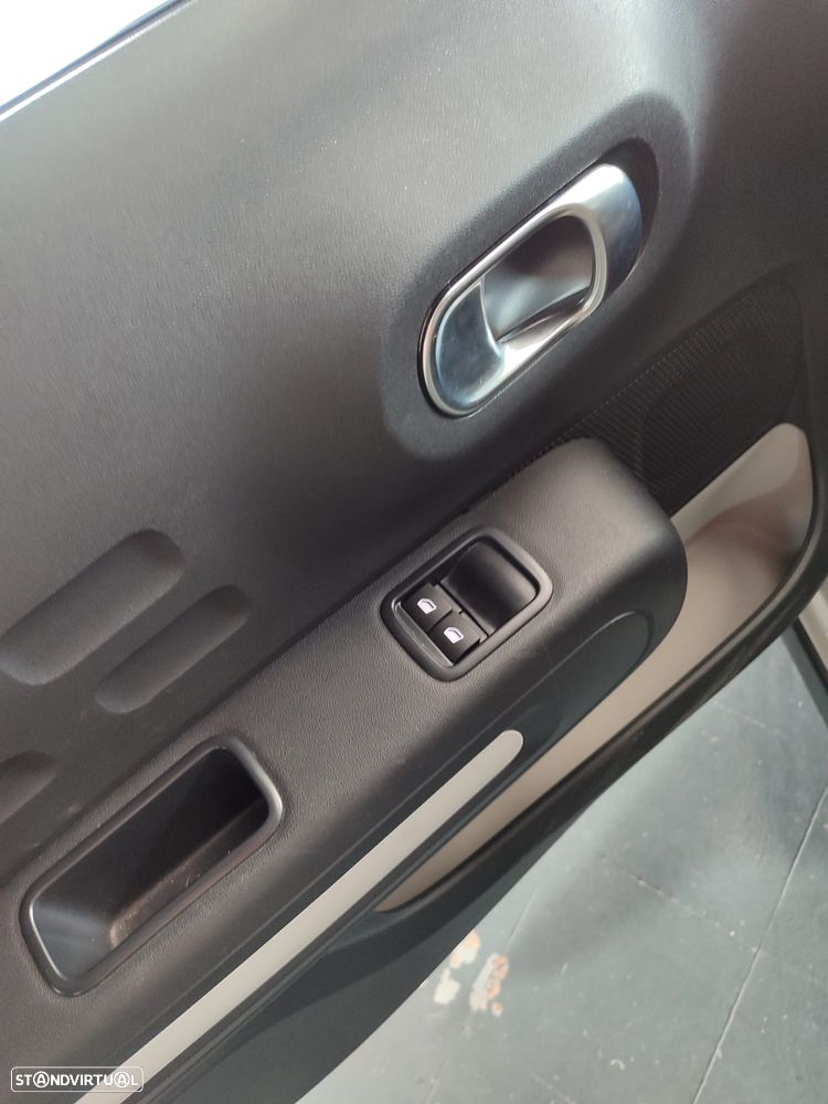 Citroën C3 1.2 PureTech Shine - 11