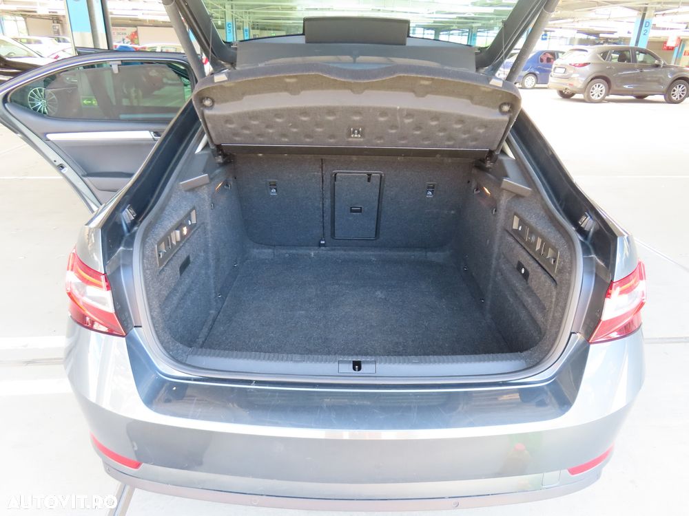 Skoda Superb 2.0 TDI 4X4 DSG Style - 18