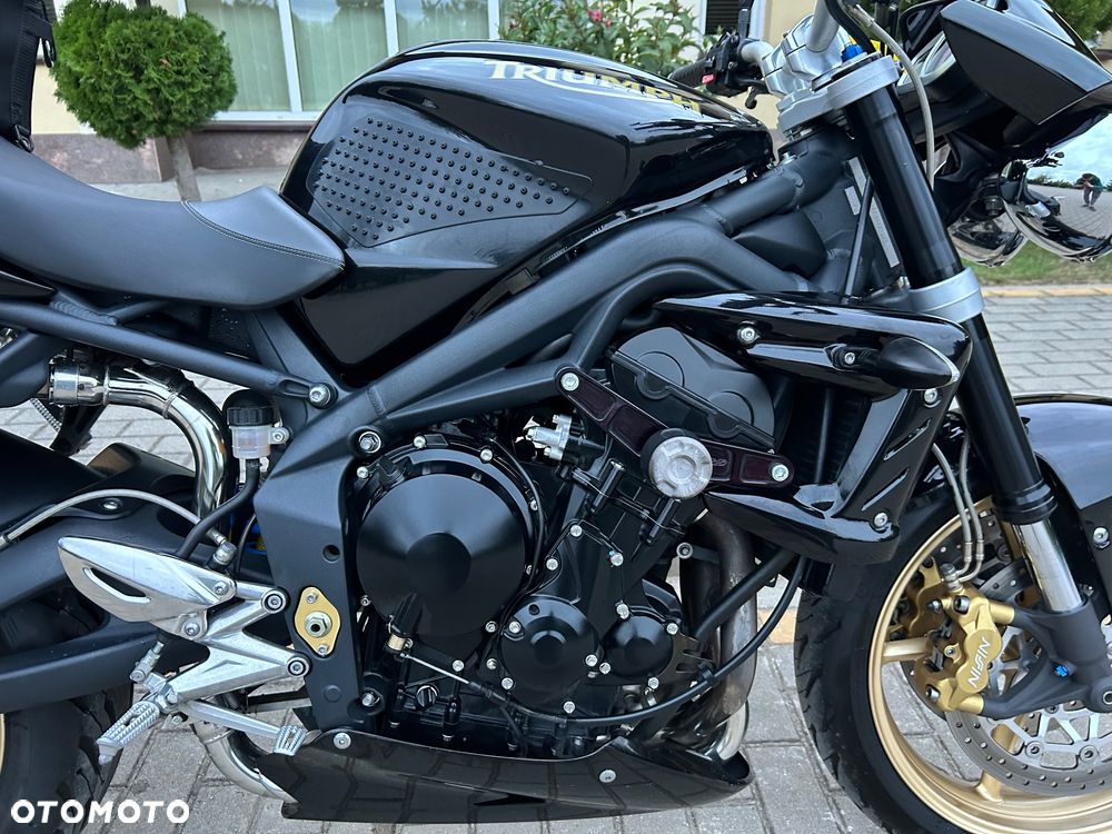 Triumph Street Triple - 19