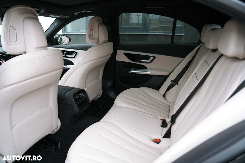 Mercedes-Benz E - 12