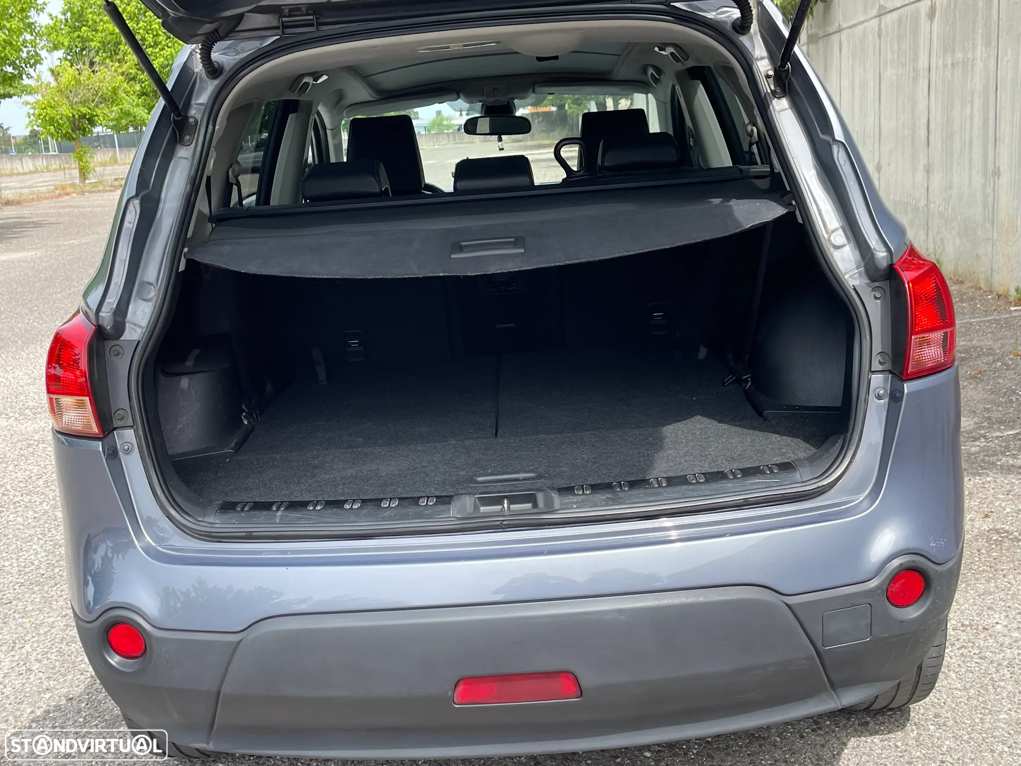 Nissan Qashqai +2 2.0 dCi Tekna Pele Preto +Navi - 5