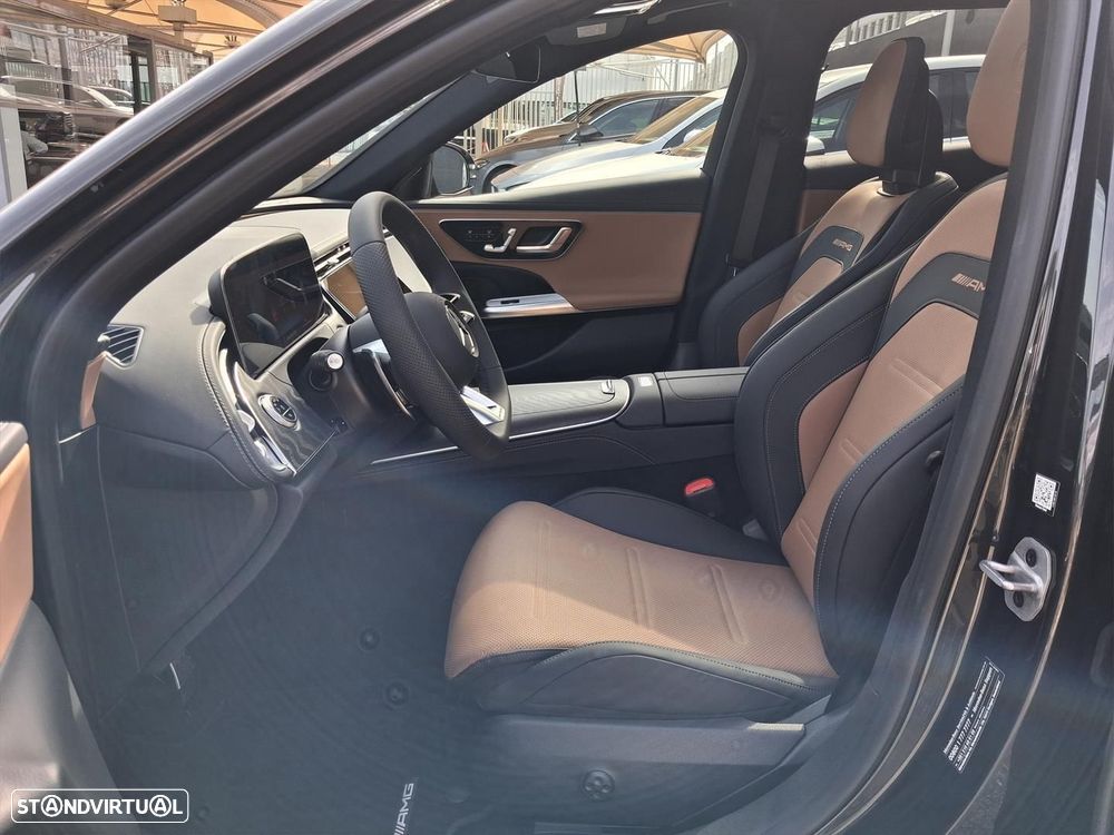 Mercedes-Benz E 53 AMG Hybrid 4Matic+ - 11