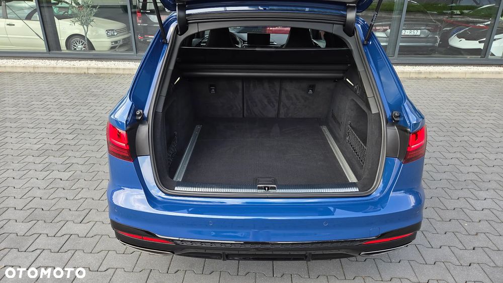 Audi A4 Avant - 32