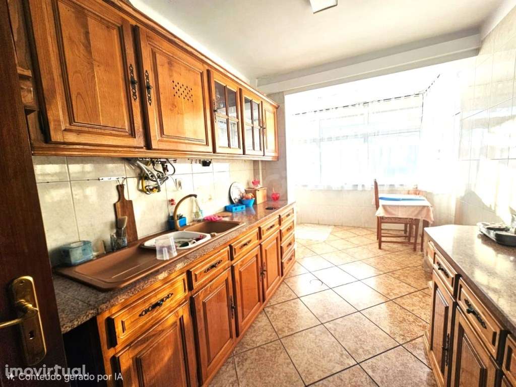 Apartamento T3 Duplex com Terraço, localizado em Abraveses - Grande imagem: 4/20