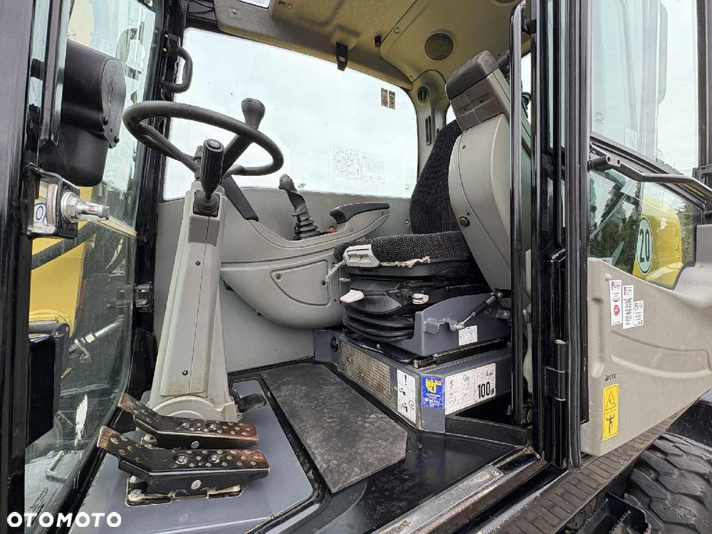 Yanmar B110W ROTOTILT 4 ŁYŻKI TYLKO 2618 mth - 17