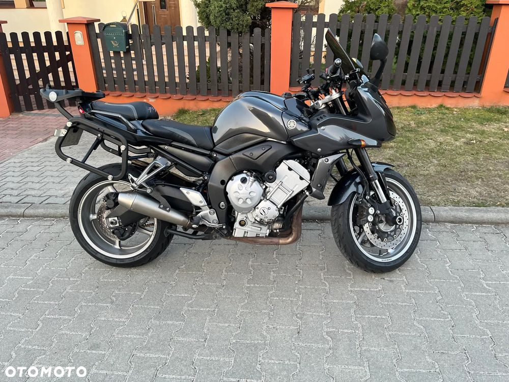 Yamaha FZ - 4