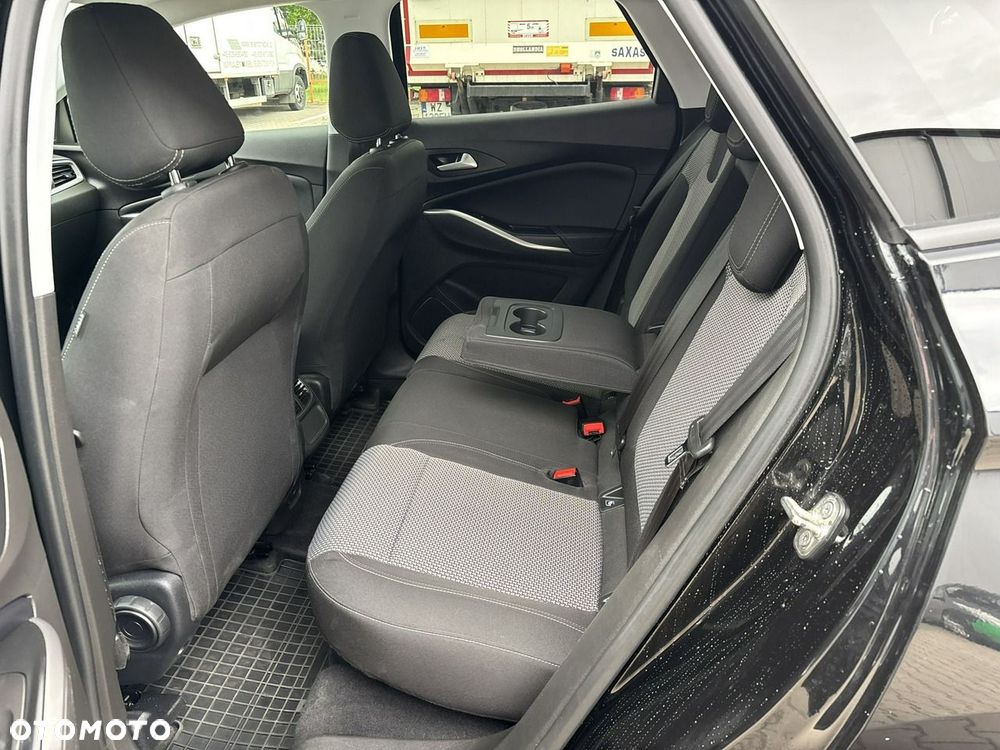Opel Grandland 1.2 T Business Edition S&S - 19