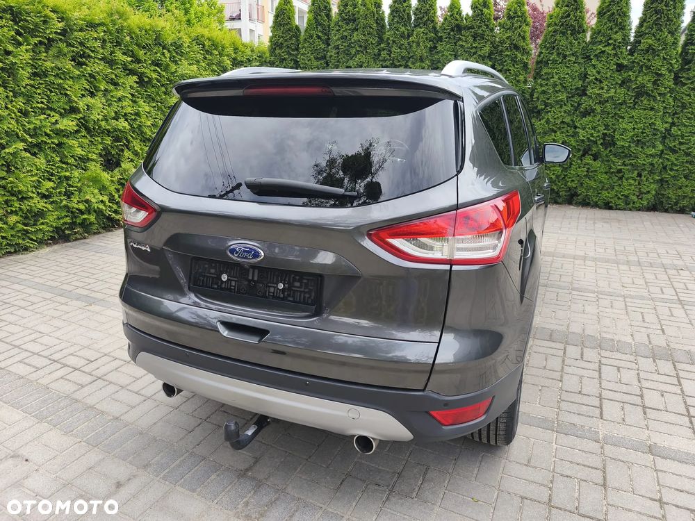 Ford Kuga 2.0 TDCi 2x4 Titanium - 10