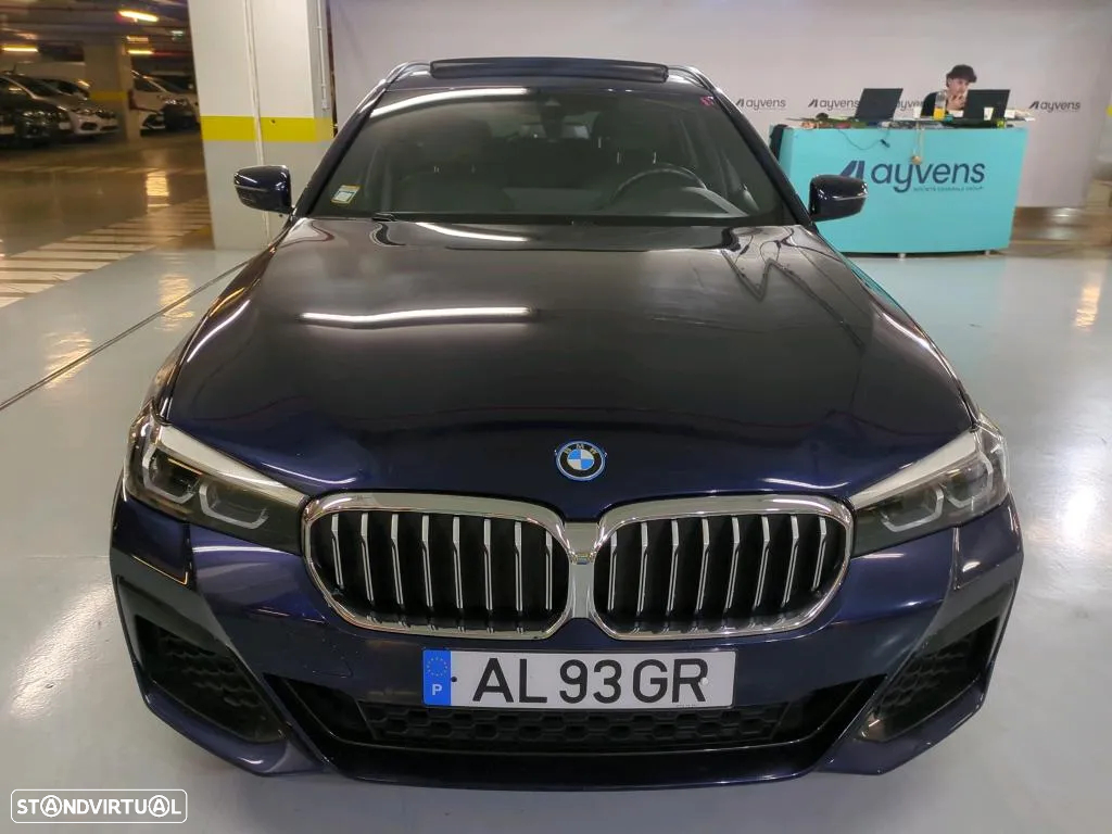 BMW 530 e Pack Desportivo M - 5