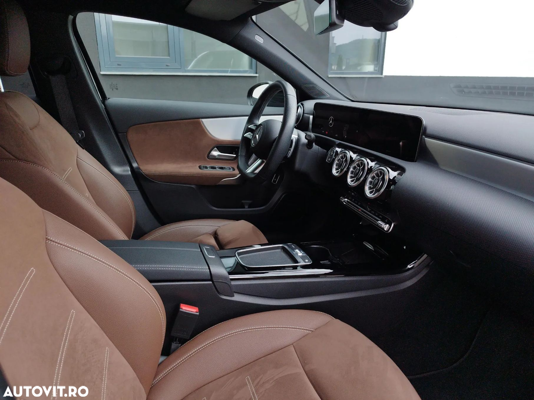 Mercedes-Benz A - 9