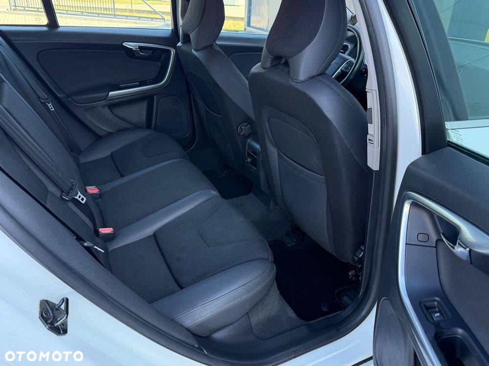Volvo V60 - 10