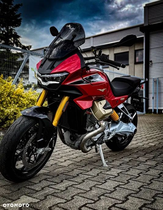 Moto Guzzi V100 Mandello - 2