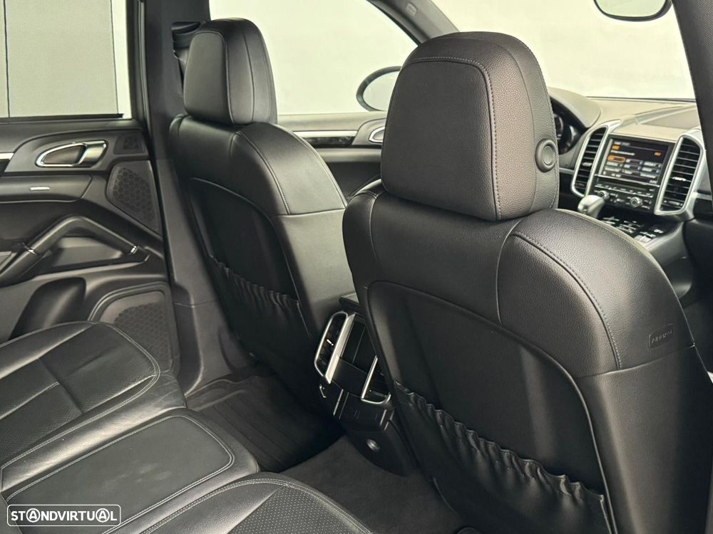 Porsche Cayenne Tiptronic - 16