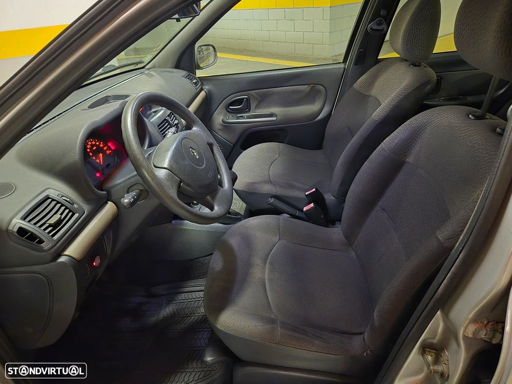 Renault Clio 1.2 Confort Authentique GPL - 14