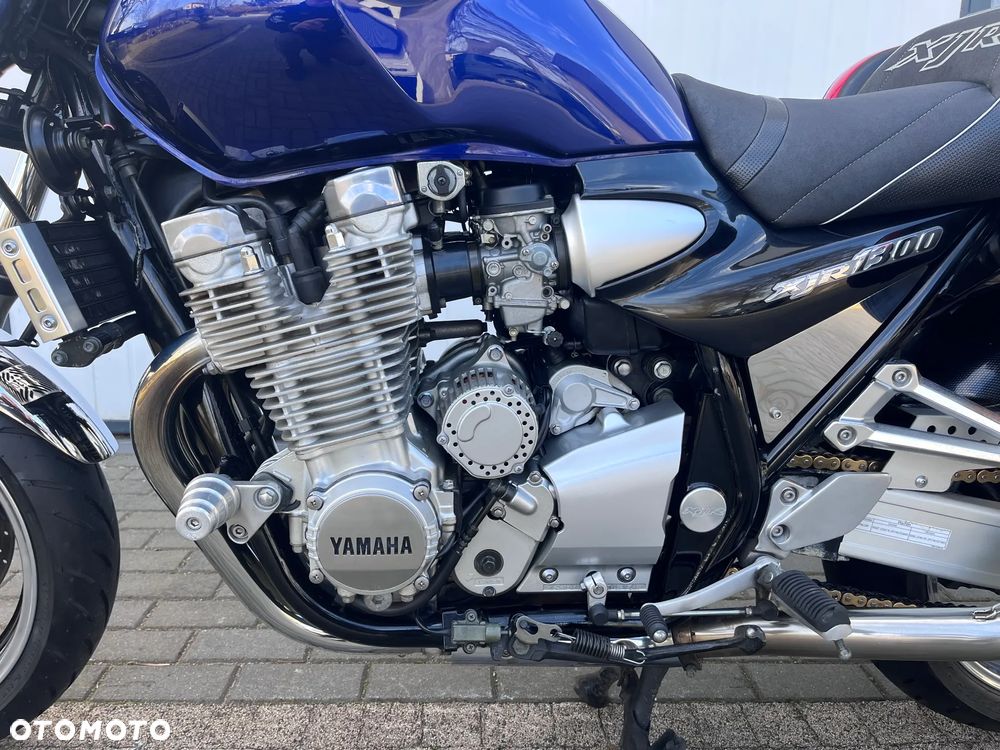 Yamaha XJR - 13