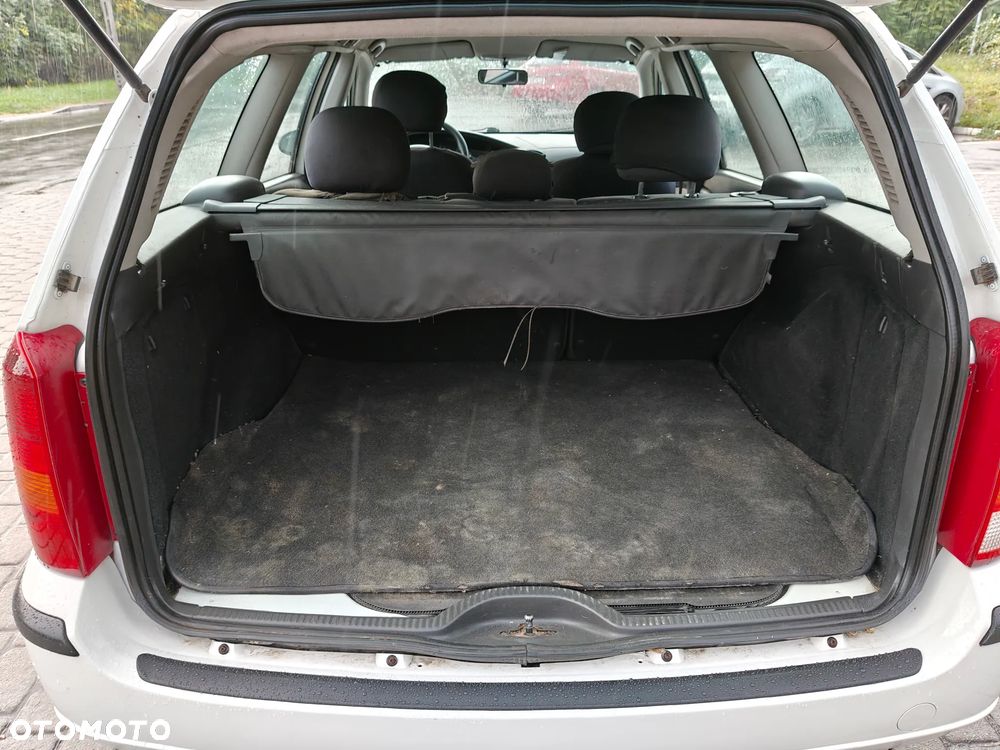 Ford Focus 1.4 Trend - 24