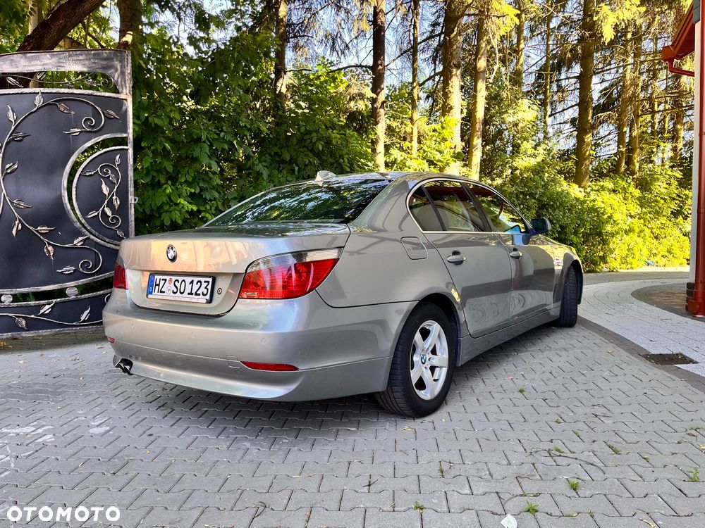 BMW Seria 5 520i - 7